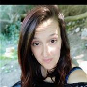 Professeur de chant et cheffe de chœur donne cours particulier en ligne pour enfants et adultes et soutien collège matière musique